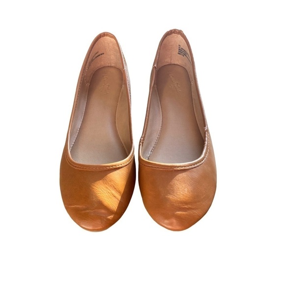 Universal Thread Brown Round Toe Ballet Flats, size 6.5 - Picture 1 of 5